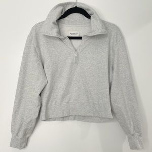 SOLD Abercrombie & Fitch Women’s half zip in gray size small